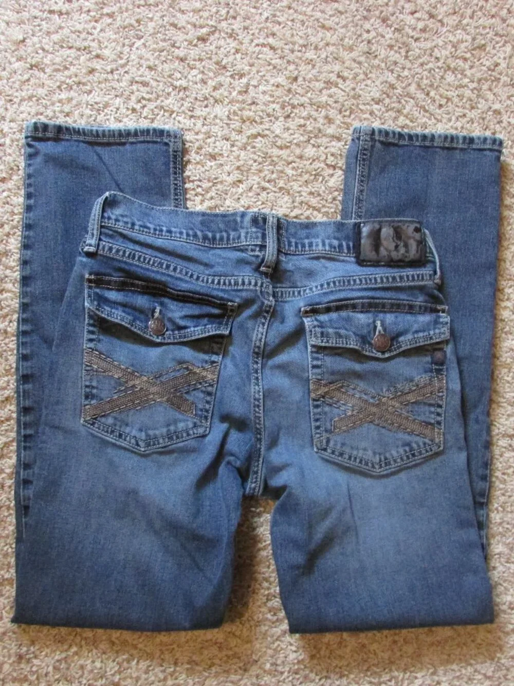 Rock & Republic Straight 32X34 Button Back Pockets Whiskered Jeans